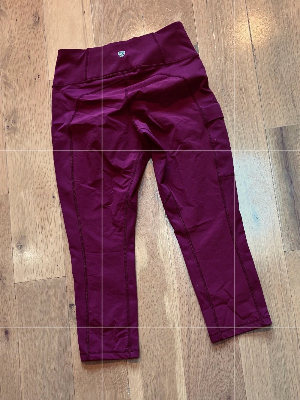Kuhl Women’s Transcendr Capri Hiking Leggings, Size Small, Maroon.